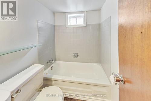 1015 Victoria Park Avenue, Toronto, ON - Indoor Photo Showing Bathroom