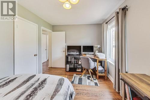 1015 Victoria Park Avenue, Toronto, ON - Indoor Photo Showing Bedroom