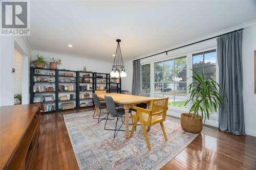 959 Princess Avenue, Sarnia, ON - Indoor Photo Showing Dining Room