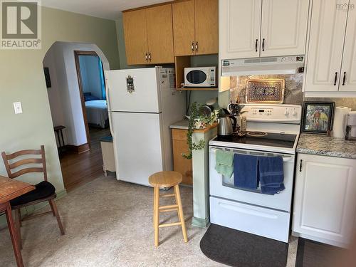 32 Adelaide Avenue, Halifax, NS - Indoor Photo Showing Kitchen