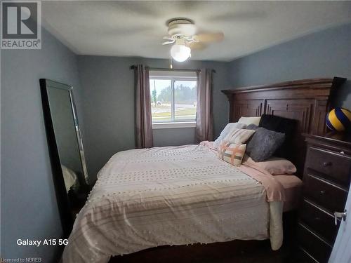 Main floor bedroom. - 910 John Street, Mattawa, ON - Indoor Photo Showing Bedroom