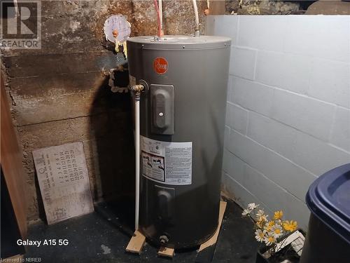 Gas hot water tank owned. 2021. - 910 John Street, Mattawa, ON - Indoor Photo Showing Basement