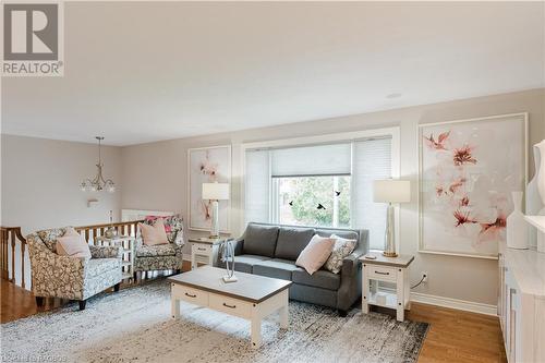 59 Pottawatomie Dr, Southampton, ON - Indoor Photo Showing Living Room