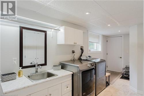 59 Pottawatomie Dr, Southampton, ON - Indoor Photo Showing Laundry Room