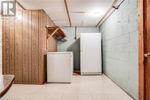 49 Anson Avenue, Hamilton, ON - Indoor Photo Showing Laundry Room