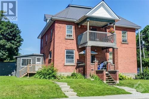 216 John Street N, Arnprior, ON - Outdoor