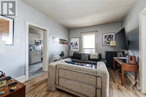 216 John Street N, Arnprior, ON - Indoor Photo Showing Living Room