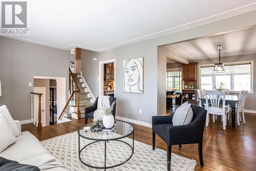 709 Galloway Crescent, London, ON - Indoor Photo Showing Living Room