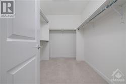 Walk-in closet - 