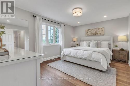 1437 Pinecliff Road, Oakville, ON - Indoor Photo Showing Bedroom