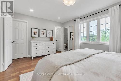 1437 Pinecliff Road, Oakville, ON - Indoor Photo Showing Bedroom