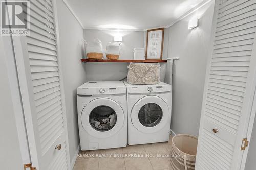 1437 Pinecliff Road, Oakville, ON - Indoor Photo Showing Laundry Room