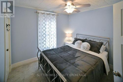 10 Erie Avenue, London, ON - Indoor Photo Showing Bedroom