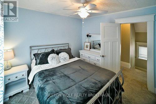 10 Erie Avenue, London, ON - Indoor Photo Showing Bedroom