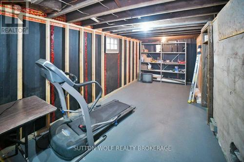 10 Erie Avenue, London, ON - Indoor Photo Showing Basement