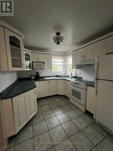 464 Hart Street, Timmins, ON - Indoor Photo Showing Kitchen