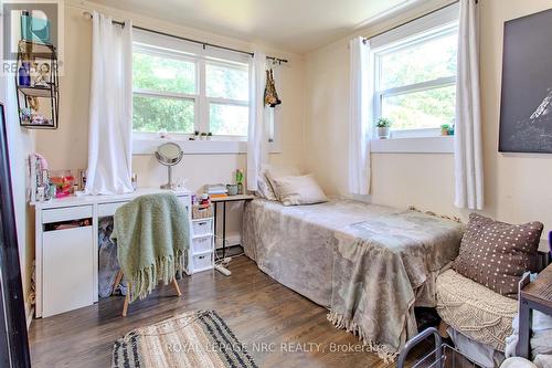 464 Gorham Road, Fort Erie, ON - Indoor Photo Showing Bedroom