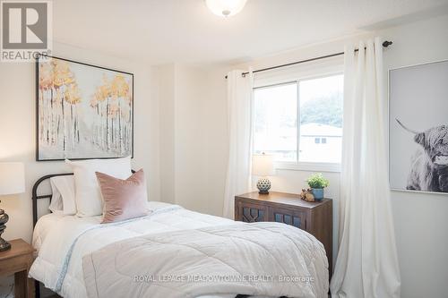 577 Hayward Crescent, Milton, ON - Indoor Photo Showing Bedroom