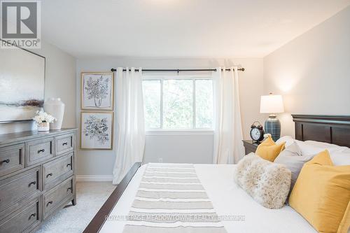 577 Hayward Crescent, Milton, ON - Indoor Photo Showing Bedroom