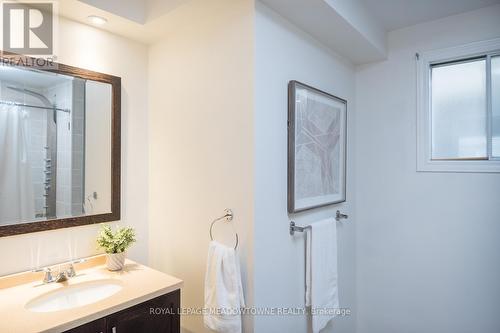 577 Hayward Crescent, Milton, ON - Indoor Photo Showing Bathroom