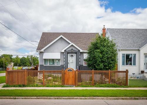 947 Burrows Avenue, Winnipeg, MB - Outdoor