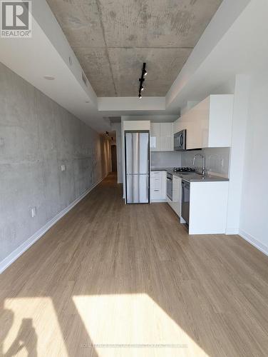 322 - 195 Mccaul Street, Toronto, ON - Indoor Photo Showing Kitchen