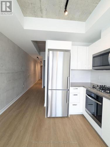 322 - 195 Mccaul Street, Toronto, ON - Indoor Photo Showing Kitchen