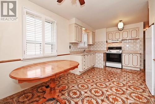 199 Driftwood Avenue, Toronto, ON - Indoor Photo Showing Kitchen