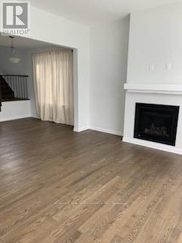 546 Anchor Circle, Ottawa, ON - Indoor Photo Showing Living Room With Fireplace