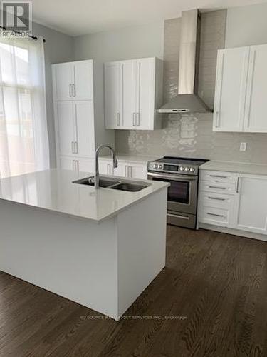 546 Anchor Circle, Ottawa, ON - Indoor Photo Showing Kitchen With Double Sink With Upgraded Kitchen