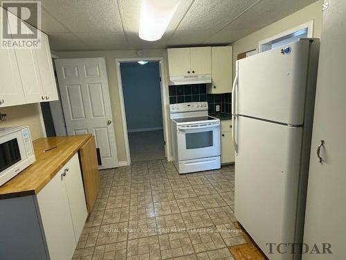 129 Front Street, Timmins, ON - Indoor Photo Showing Kitchen