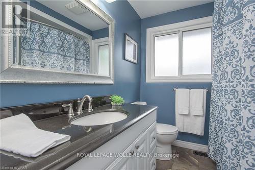 5 Shea Crescent, Kitchener, ON - Indoor Photo Showing Bathroom