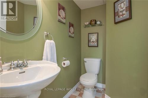 5 Shea Crescent, Kitchener, ON - Indoor Photo Showing Bathroom