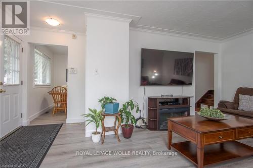 5 Shea Crescent, Kitchener, ON - Indoor Photo Showing Living Room