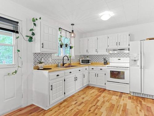 Kitchen - 428 8E Rue, Saint-Anicet, QC - Indoor Photo Showing Kitchen