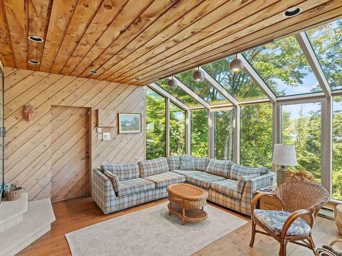 Living room - 171 Av. Nantel, Sainte-Agathe-Des-Monts, QC -  Photo Showing Living Room