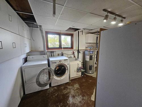 33 Godfrey Drive E, Marathon, ON - Indoor Photo Showing Laundry Room