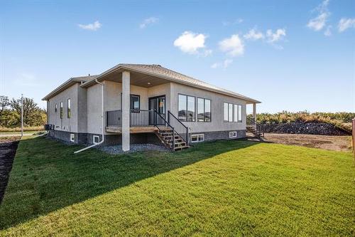 30 Quarry Ridge Dr, Stonewall, MB 