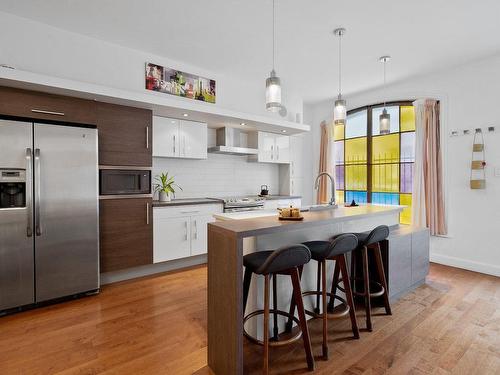 Kitchen - 2139 Rue Beaudry, Montréal (Ville-Marie), QC - Indoor Photo Showing Kitchen With Upgraded Kitchen