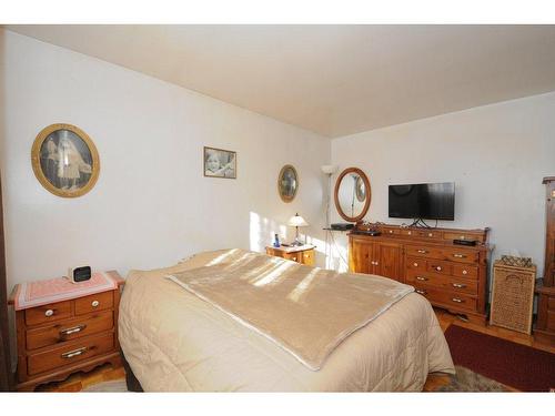 Chambre Ã  coucher principale - 900 Rue Picard, Brossard, QC - Indoor Photo Showing Bedroom