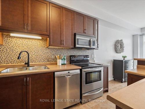 57 Marina Point Cres, Hamilton, ON - Indoor Photo Showing Kitchen With Double Sink