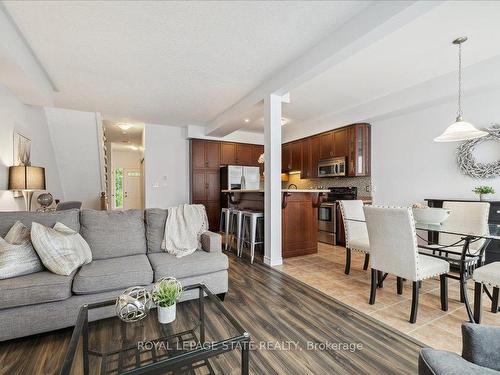 57 Marina Point Cres, Hamilton, ON - Indoor Photo Showing Living Room