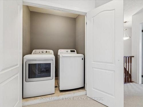 57 Marina Point Cres, Hamilton, ON - Indoor Photo Showing Laundry Room