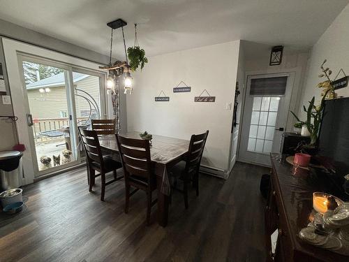 Dining room - 384 Rue Des Peupliers, Rivière-Rouge, QC - Indoor Photo Showing Dining Room