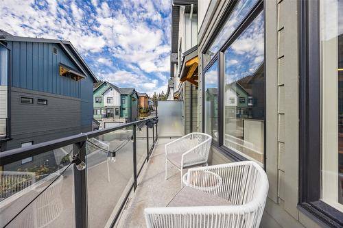 114-1435 Cara Glen Court, Kelowna, BC - Outdoor With Balcony With Exterior