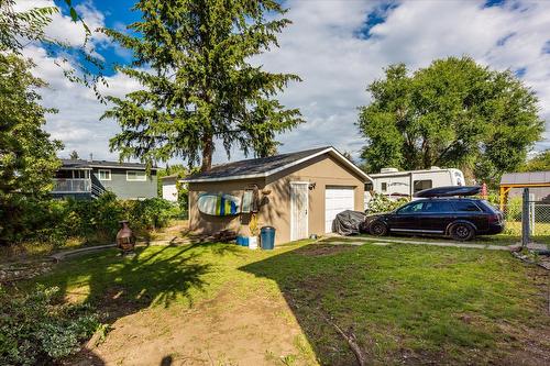 910 Raymer Avenue, Kelowna, BC 