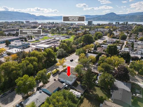 910 Raymer Avenue, Kelowna, BC 