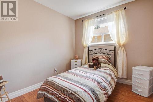 58 Fairglen Avenue, Brampton, ON - Indoor Photo Showing Bedroom