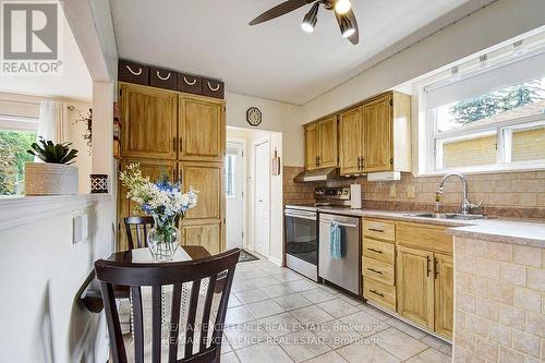 58 Fairglen Avenue, Brampton, ON - Indoor Photo Showing Kitchen