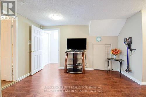 58 Fairglen Avenue, Brampton, ON - Indoor Photo Showing Other Room